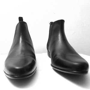 ASOS CHELSEA BOOTS